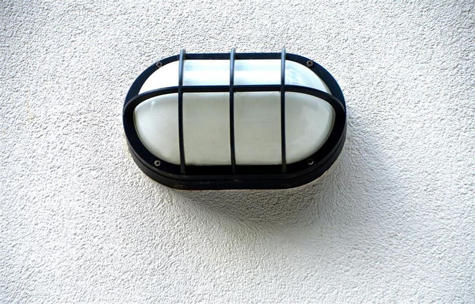 Find en skotlampe til dine behov hos Lite-House